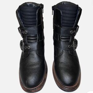 White Mountain Cantara Black Leather Buckle Boots